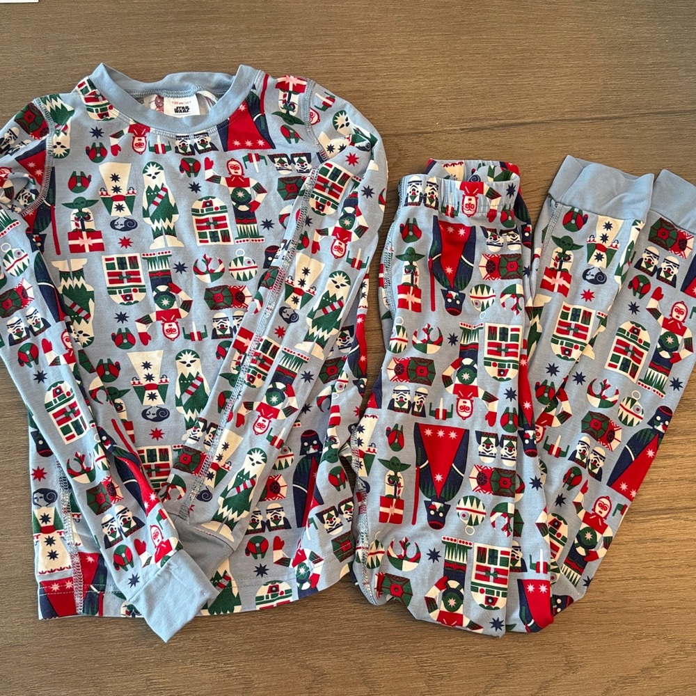 Hanna Soft, Long/Long Unisex Star Wars Holiday Pajamas
130/8